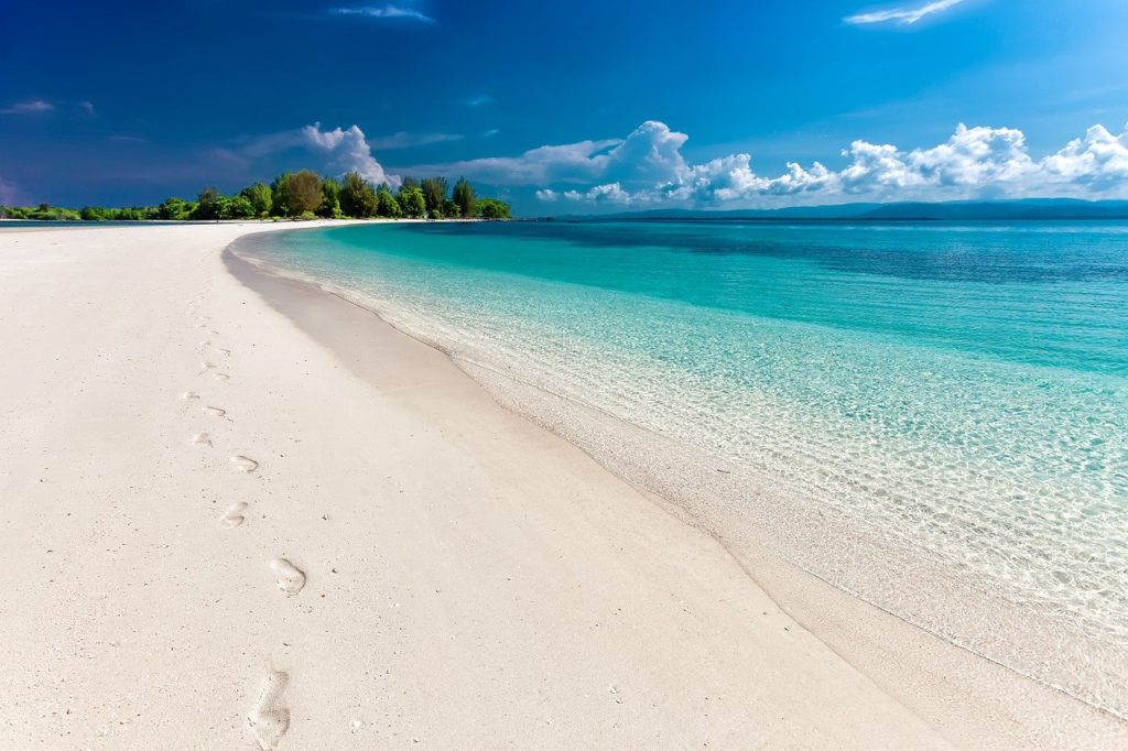 beach, sea, footprints-6292382.jpg